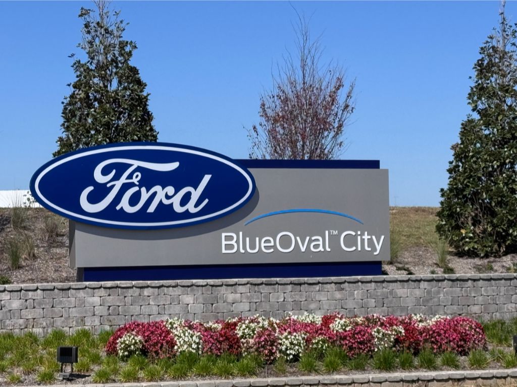 Outdoor sign that says Ford: BlueOval City